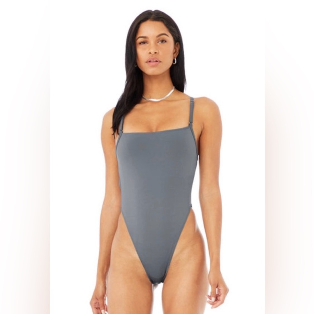 Alo yoga thrill seeker body suit steel blue in a size small